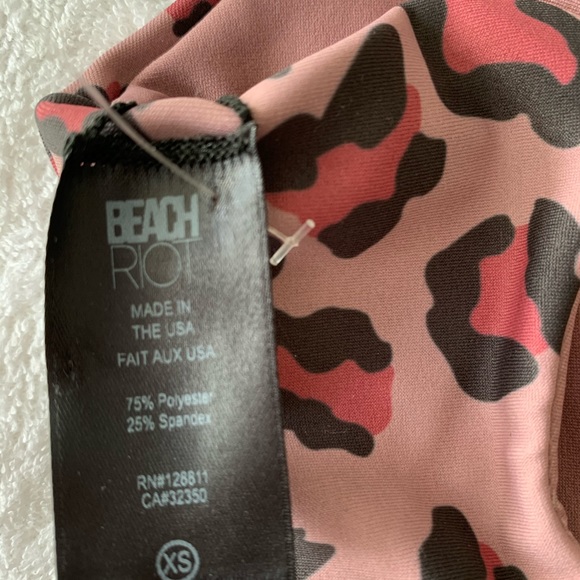 Beach Riot Levi Top - Picture 2 of 5